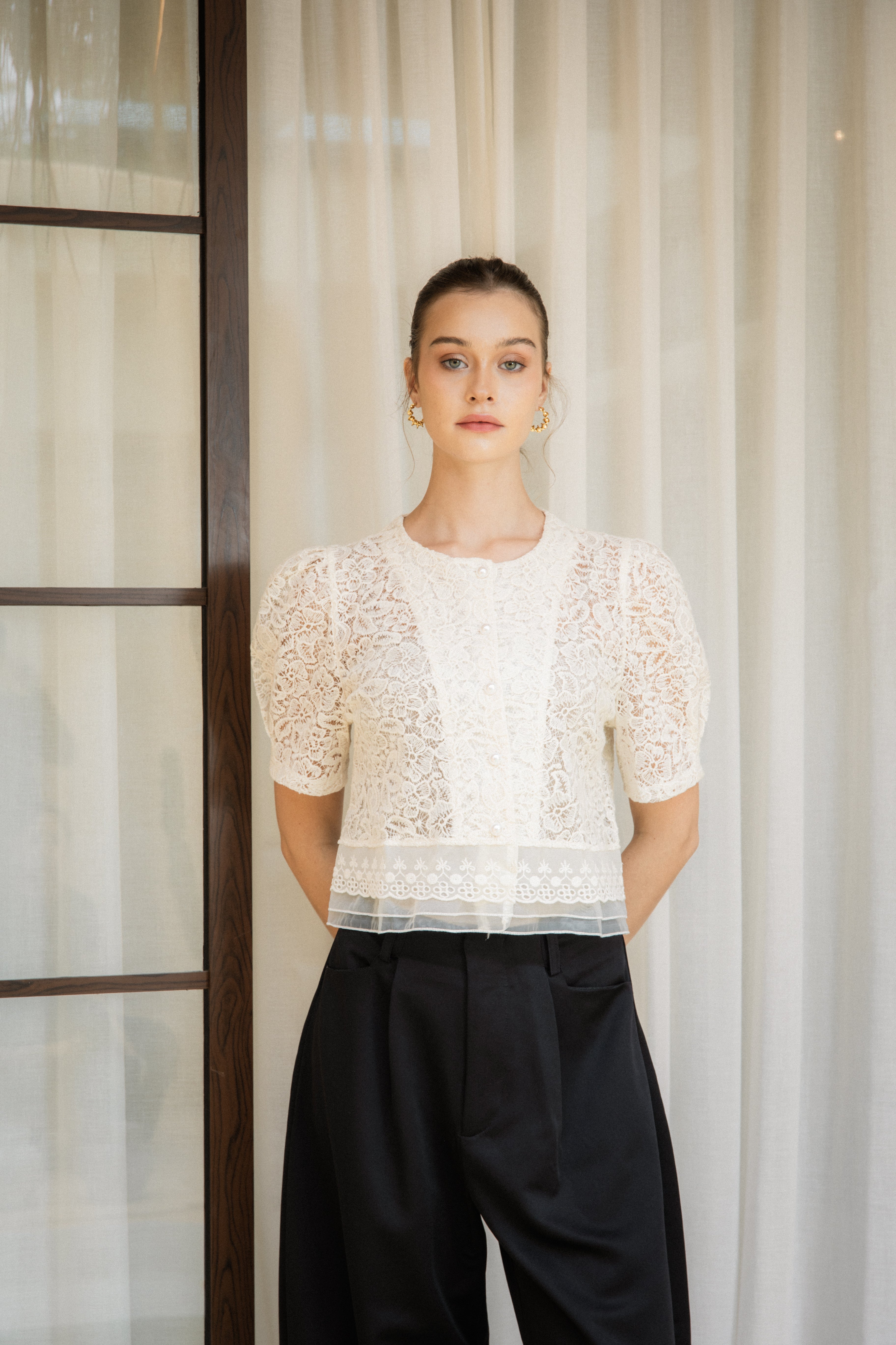 Veira Cropped Blouse